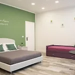 Fara\'S House