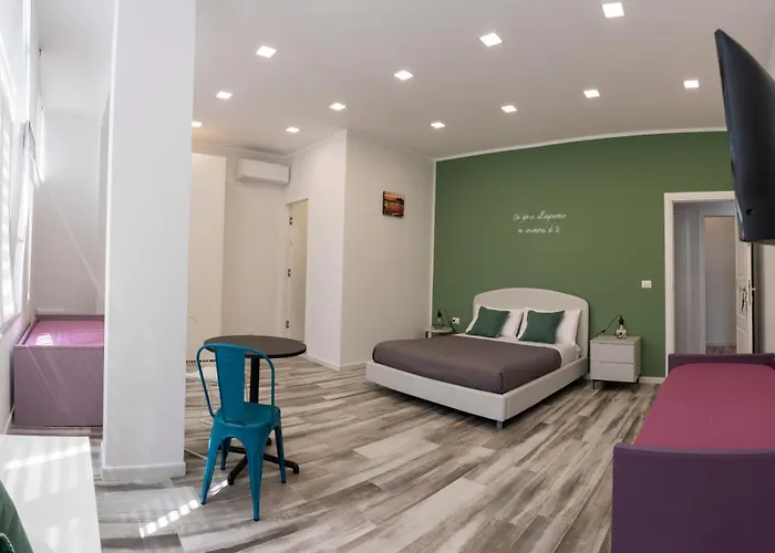 Fara\'S House