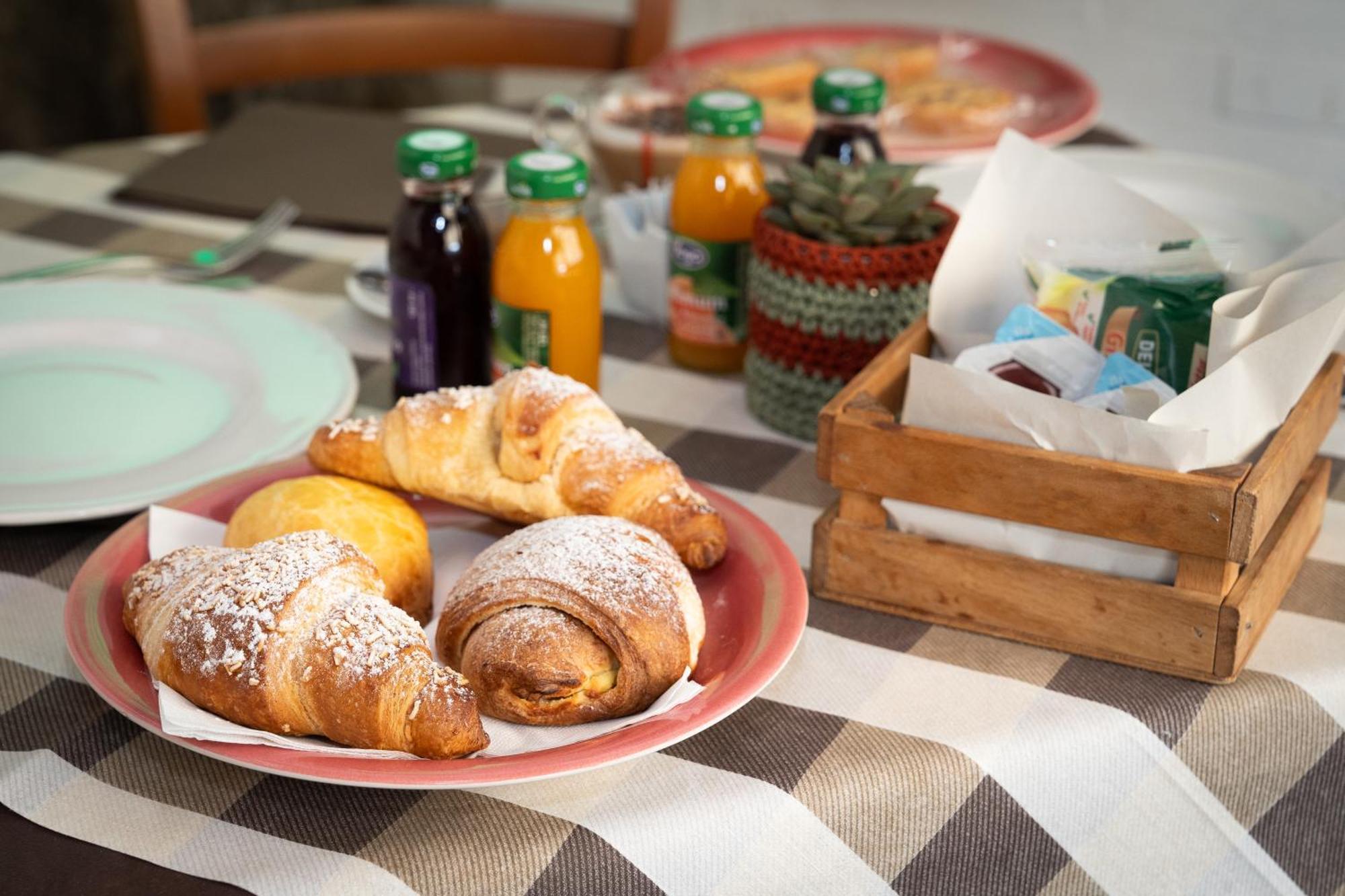Fara's House Couette-café *